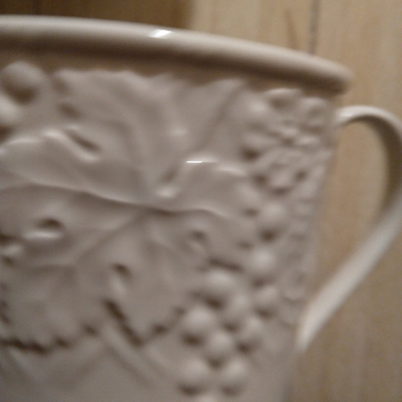 Mikasa English countryside fine china small server - Picture 4 of 4